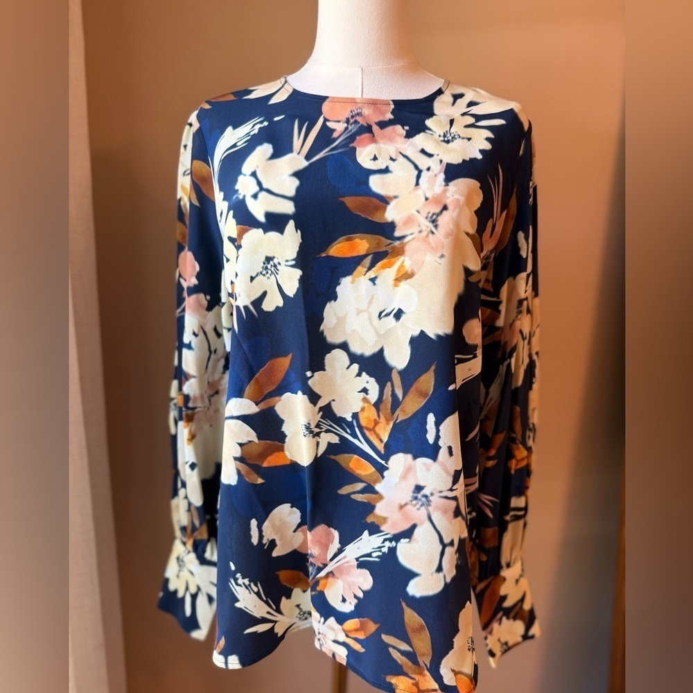 Tyler Boe 100% Silk Blouse